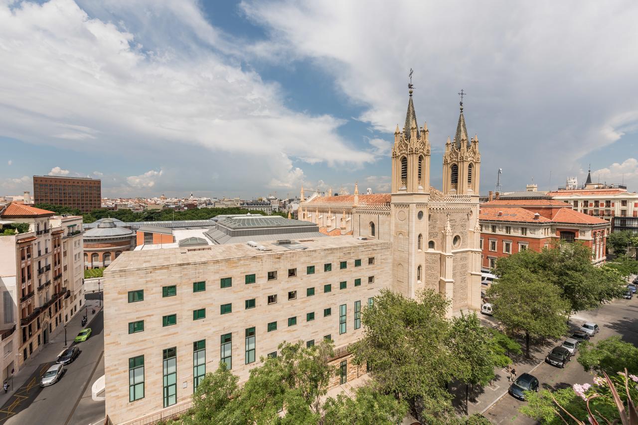 Los Jeronimos Madrid Exterior photo